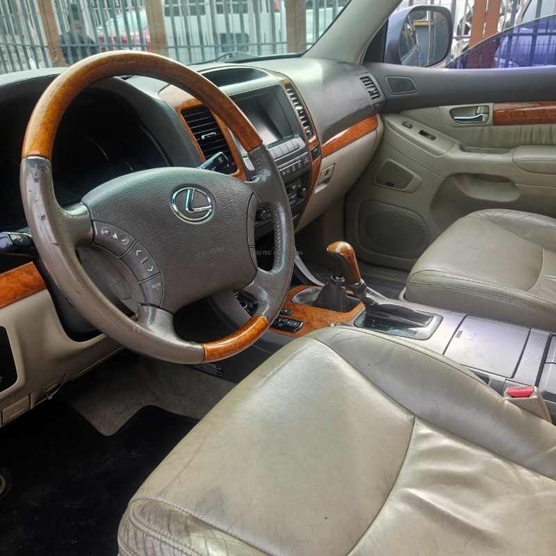 Neat Foreign Used Lexus Gx470 2005 for Sale In Lagos image