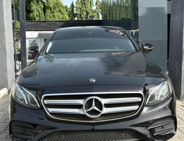 2018 MERCEDES BENZ E300 FOR SALE IN LAGOS