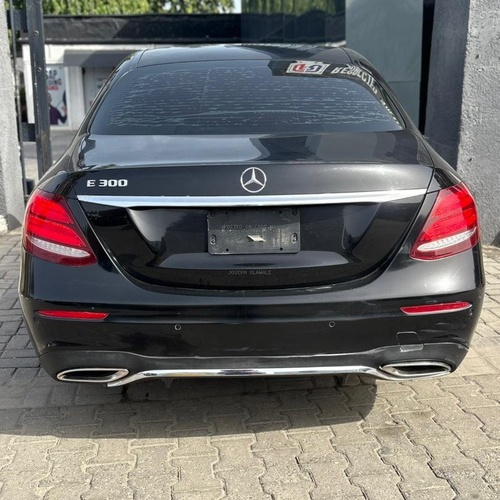 2018 MERCEDES BENZ E300 FOR SALE IN LAGOS