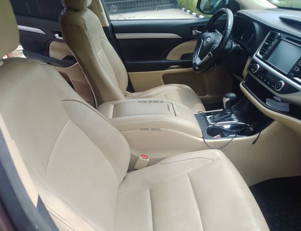 Toyota Highlander 2017 for Sale In Lagos