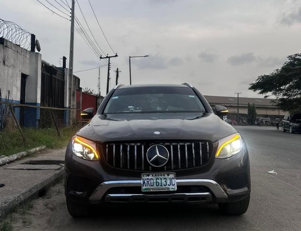 Foreign Used Mercedes Benz GLC 300 2017 for Sale In Lagos