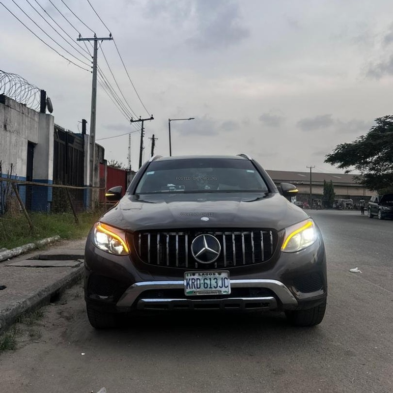 Foreign Used Mercedes Benz GLC 300 2017 for Sale In Lagos image