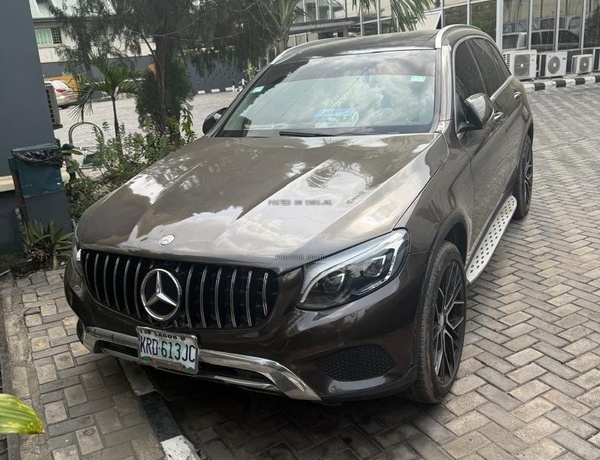 Foreign Used Mercedes Benz GLC 300 2017 for Sale In Lagos