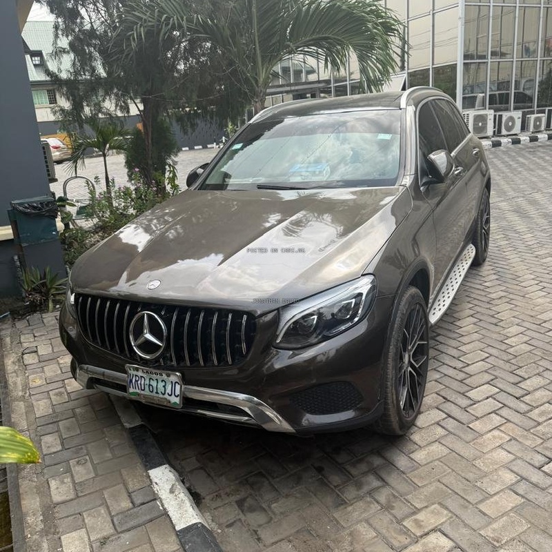 Foreign Used Mercedes Benz GLC 300 2017 for Sale In Lagos image