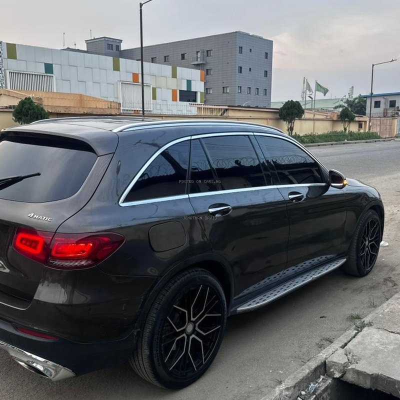 Foreign Used Mercedes Benz GLC 300 2017 for Sale In Lagos image