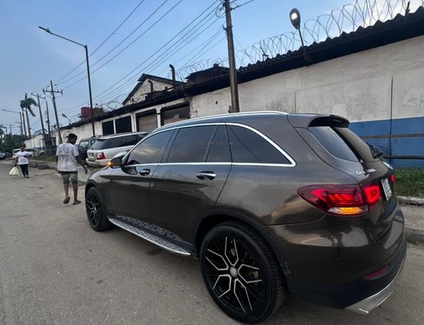 Foreign Used Mercedes Benz GLC 300 2017 for Sale In Lagos