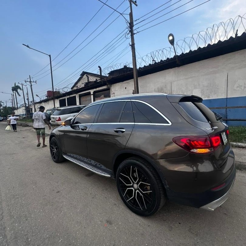 Foreign Used Mercedes Benz GLC 300 2017 for Sale In Lagos image