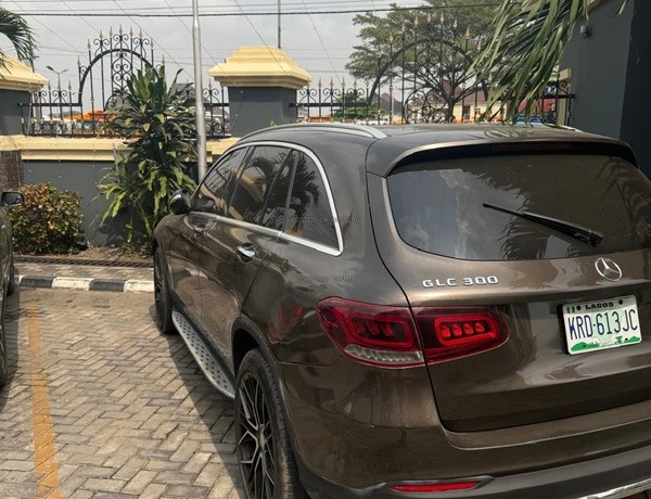 Foreign Used Mercedes Benz GLC 300 2017 for Sale In Lagos