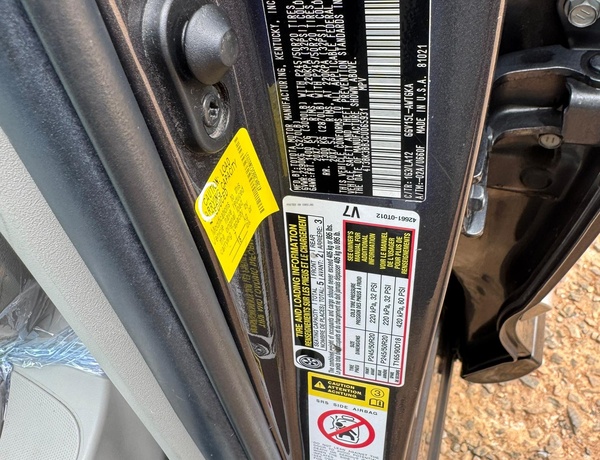 Foreign Used Toyota Venza 2012 fullest option, Accident Free