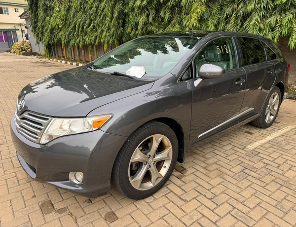 Foreign Used Toyota Venza 2012 fullest option, Accident Free