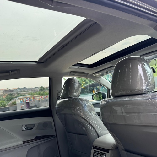 Foreign Used Toyota Venza 2012 fullest option, Accident Free