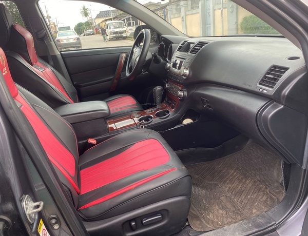 Toyota Highlander Limited 2012 in Lagos