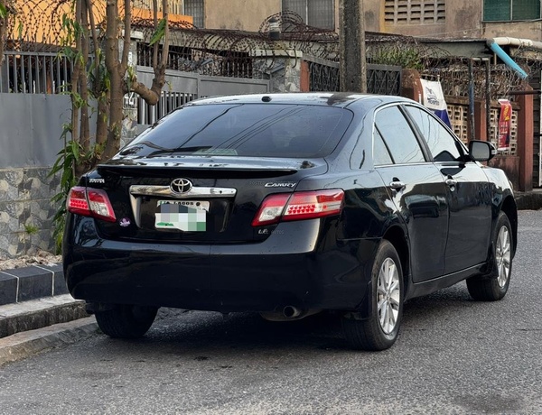Nigerian Used Toyota Camry LE 2010 for Sale In Lagos