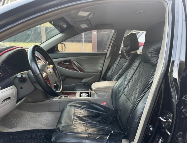 Nigerian Used Toyota Camry LE 2010 for Sale In Lagos