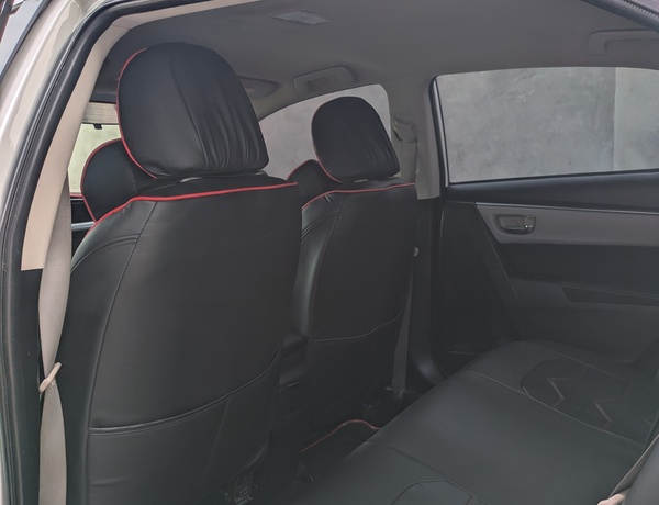 Nigerian Used Toyota Corolla 2014 for Sale in Lagos