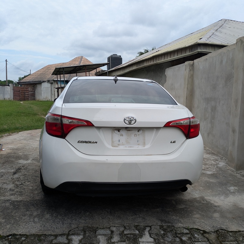 Nigerian Used Toyota Corolla 2014 for Sale in Lagos image