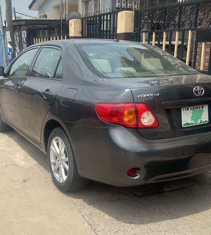 TOYOTA COROLLA 2009 FOR SALE IN LAGOS  image