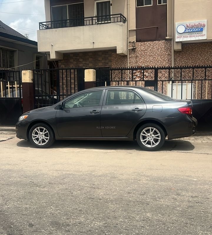 TOYOTA COROLLA 2009 FOR SALE IN LAGOS  image