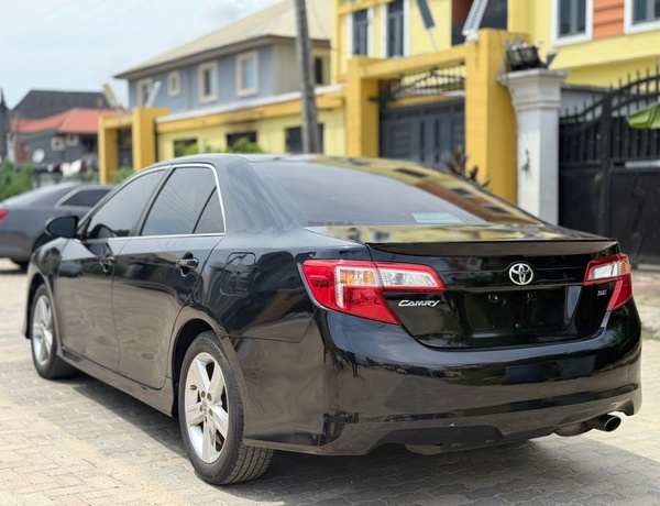 Toyota Camry SE 2013 for Sale In Lagos