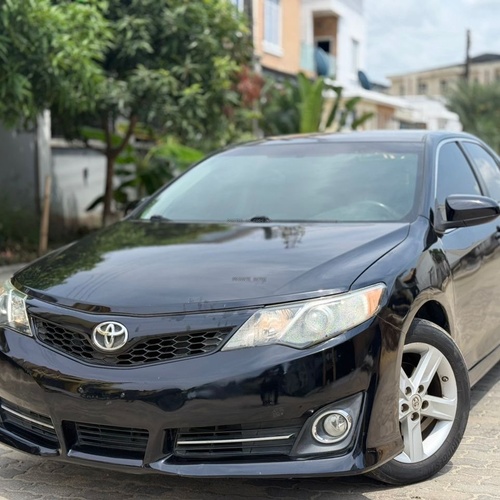 Toyota Camry SE 2013 for Sale In Lagos
