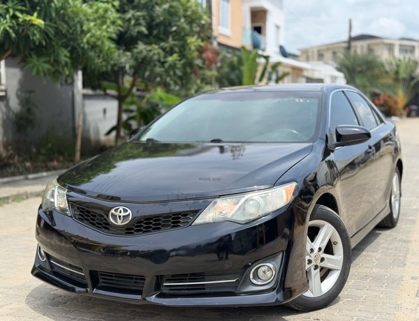 Toyota Camry SE 2013 for Sale In Lagos