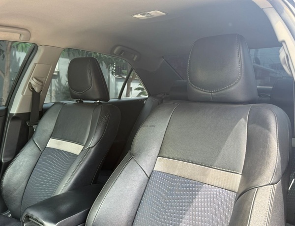 Toyota Camry SE 2013 for Sale In Lagos