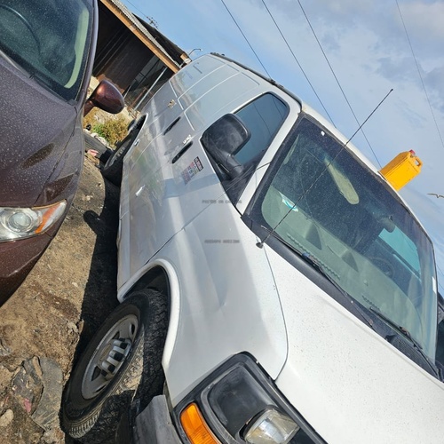 Super Clean 2010 Chevrolet Express Van – Work & Travel!
