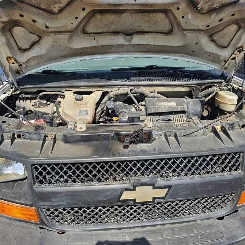 Super Clean 2010 Chevrolet Express Van – Work & Travel! image