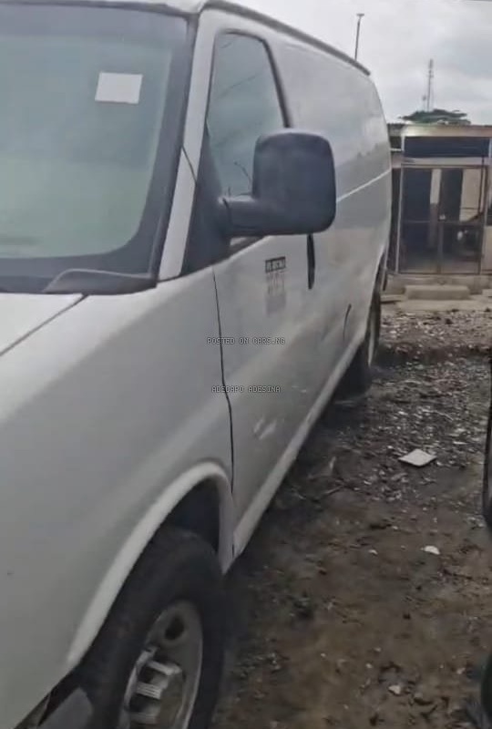 Super Clean 2010 Chevrolet Express Van – Work & Travel! image