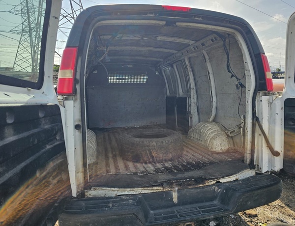 Super Clean 2010 Chevrolet Express Van – Work & Travel!