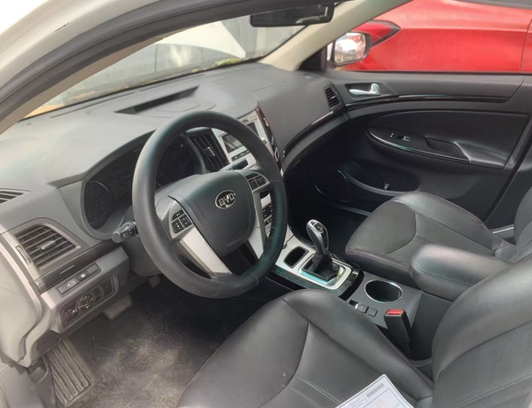 BYD E5 (White) 2019 for Sale In Lagos