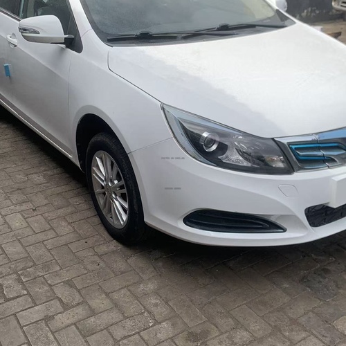 BYD E5 (White) 2019 for Sale In Lagos