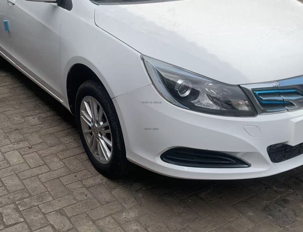 BYD E5 (White) 2019 for Sale In Lagos