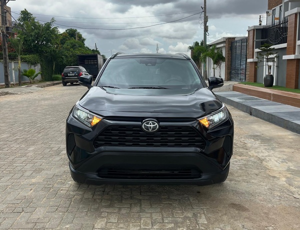 TOYOTA RAV 4 2020 WITH ALL ROUND FACTORY TINTED WINDOWS