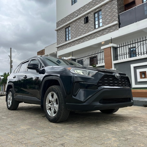 TOYOTA RAV 4 2020 WITH ALL ROUND FACTORY TINTED WINDOWS
