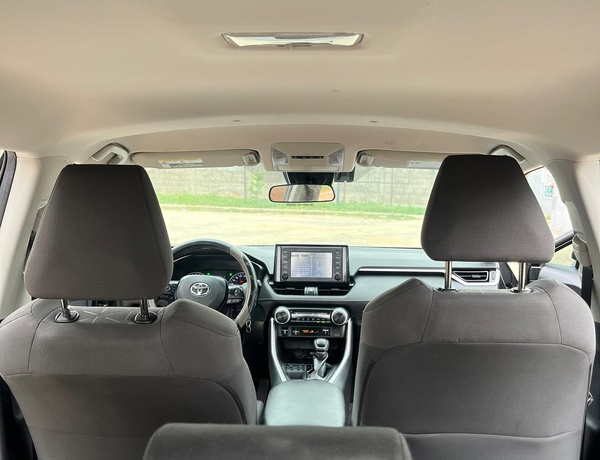 TOYOTA RAV 4 2020 WITH ALL ROUND FACTORY TINTED WINDOWS