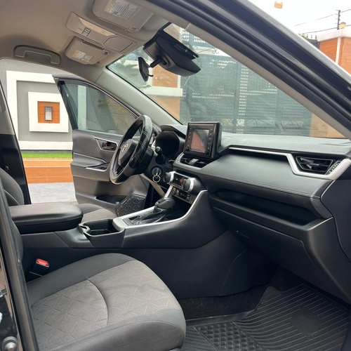 TOYOTA RAV 4 2020 WITH ALL ROUND FACTORY TINTED WINDOWS