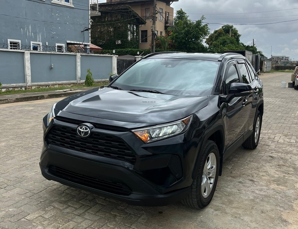 TOYOTA RAV 4 2020 WITH ALL ROUND FACTORY TINTED WINDOWS