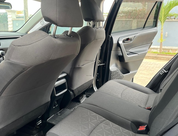 TOYOTA RAV 4 2020 WITH ALL ROUND FACTORY TINTED WINDOWS