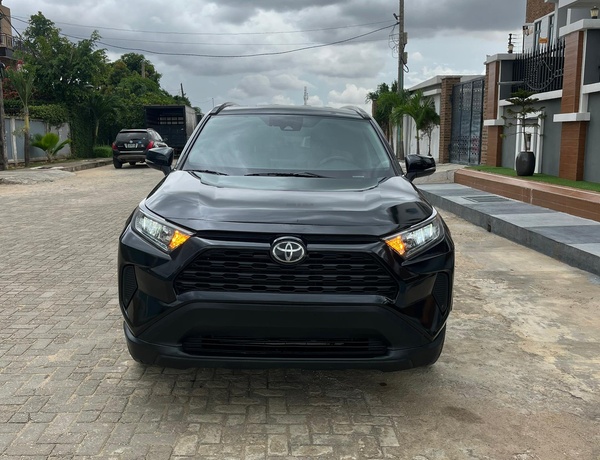 TOYOTA RAV 4 2020 WITH ALL ROUND FACTORY TINTED WINDOWS