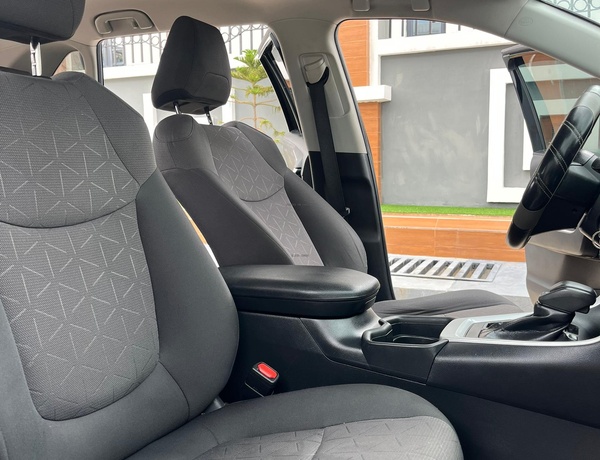 TOYOTA RAV 4 2020 WITH ALL ROUND FACTORY TINTED WINDOWS