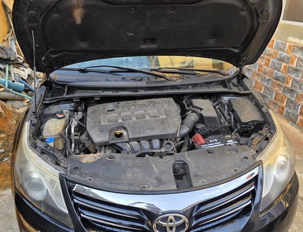 Foreign Used 2014 Toyota Avensis in Lagos