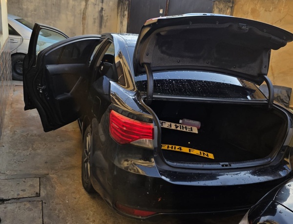 Foreign Used 2014 Toyota Avensis in Lagos