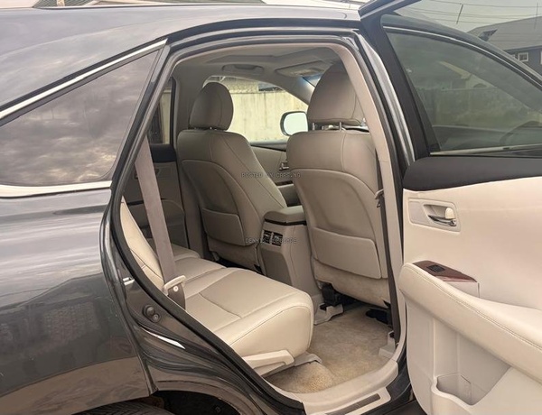 FOREIGN USED 2010 LEXUS RX350 FOR SALE IN LAGOS