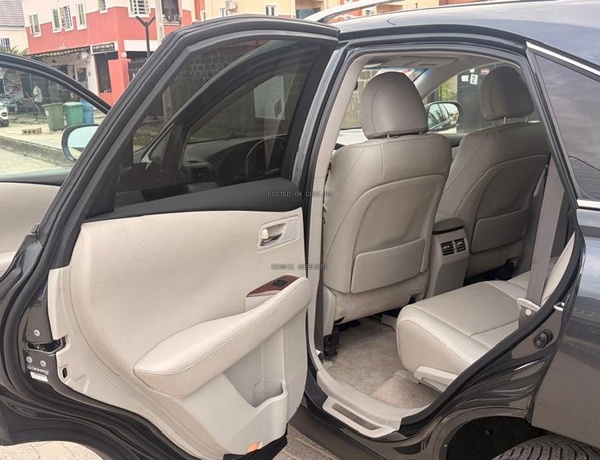 FOREIGN USED 2010 LEXUS RX350 FOR SALE IN LAGOS