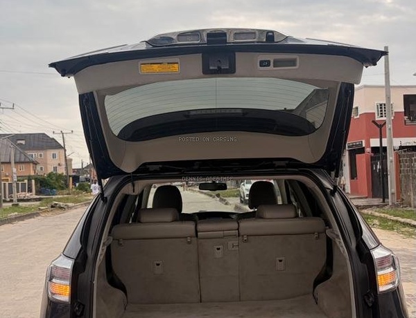 FOREIGN USED 2010 LEXUS RX350 FOR SALE IN LAGOS