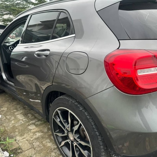 MERCEDES-BENZ GLA 250 2015 FOR SALE IN LAGOS