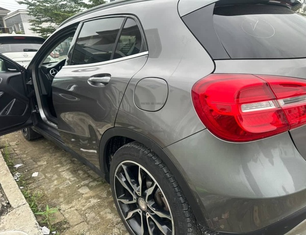 MERCEDES-BENZ GLA 250 2015 FOR SALE IN LAGOS