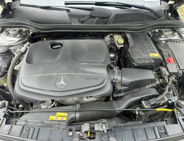 MERCEDES-BENZ GLA 250 2015 FOR SALE IN LAGOS