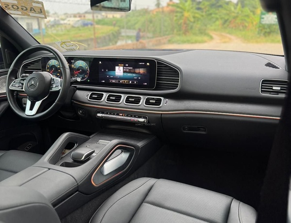 Foreign Used 2022 Mercedes-Benz GLE350 Luxury In Lagos